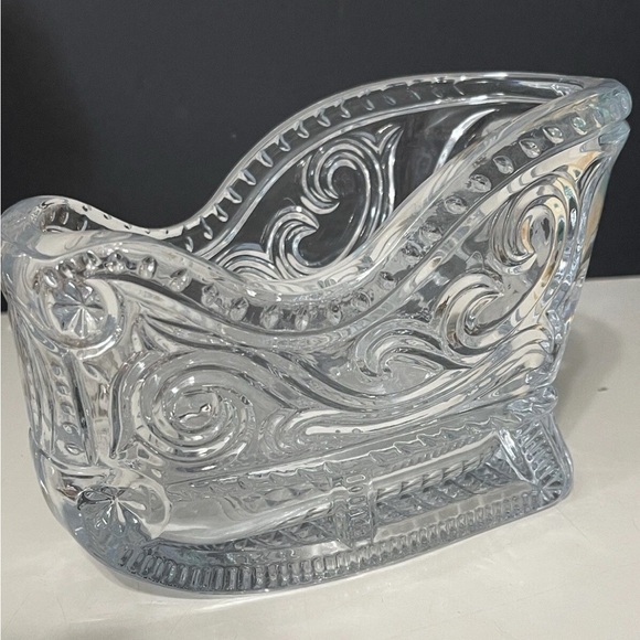 Avon 24% Lead Crystal Christmas Sleigh Candy Dish | Vintage Holiday Décor w/ Box - Picture 5 of 10